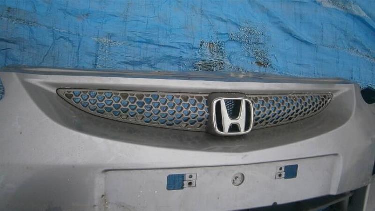 Решетка радиатора Хонда Джаз в Тынде 14123